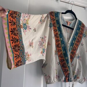 Flying Tomato kimono style top